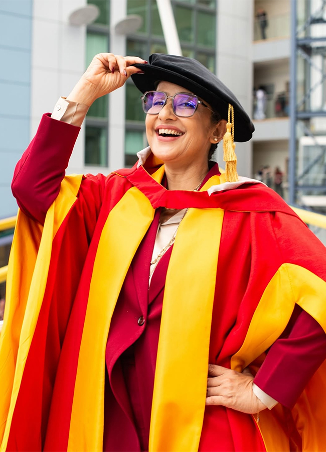 Nepalese Actress Manisha Koirala HD Photos10