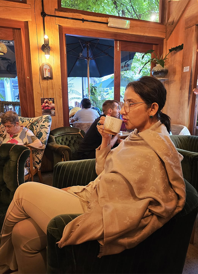 Nepalese Actress Manisha Koirala HD Photos16