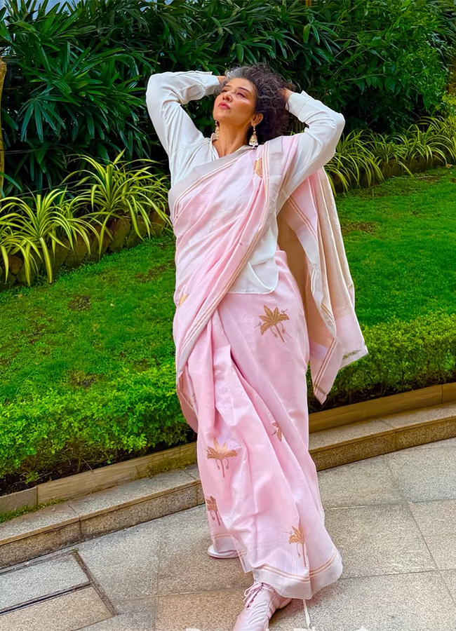 Nepalese Actress Manisha Koirala HD Photos3