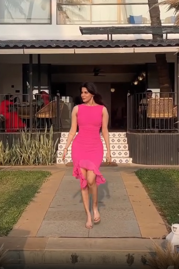 Actress Divyabharathi Attended Best Friend Wedding Photos3