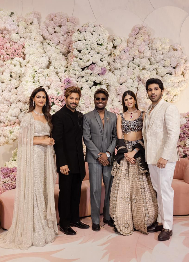 Allu Sirish And Nayanika Reddy Pre Wedding Reception HD Photos16