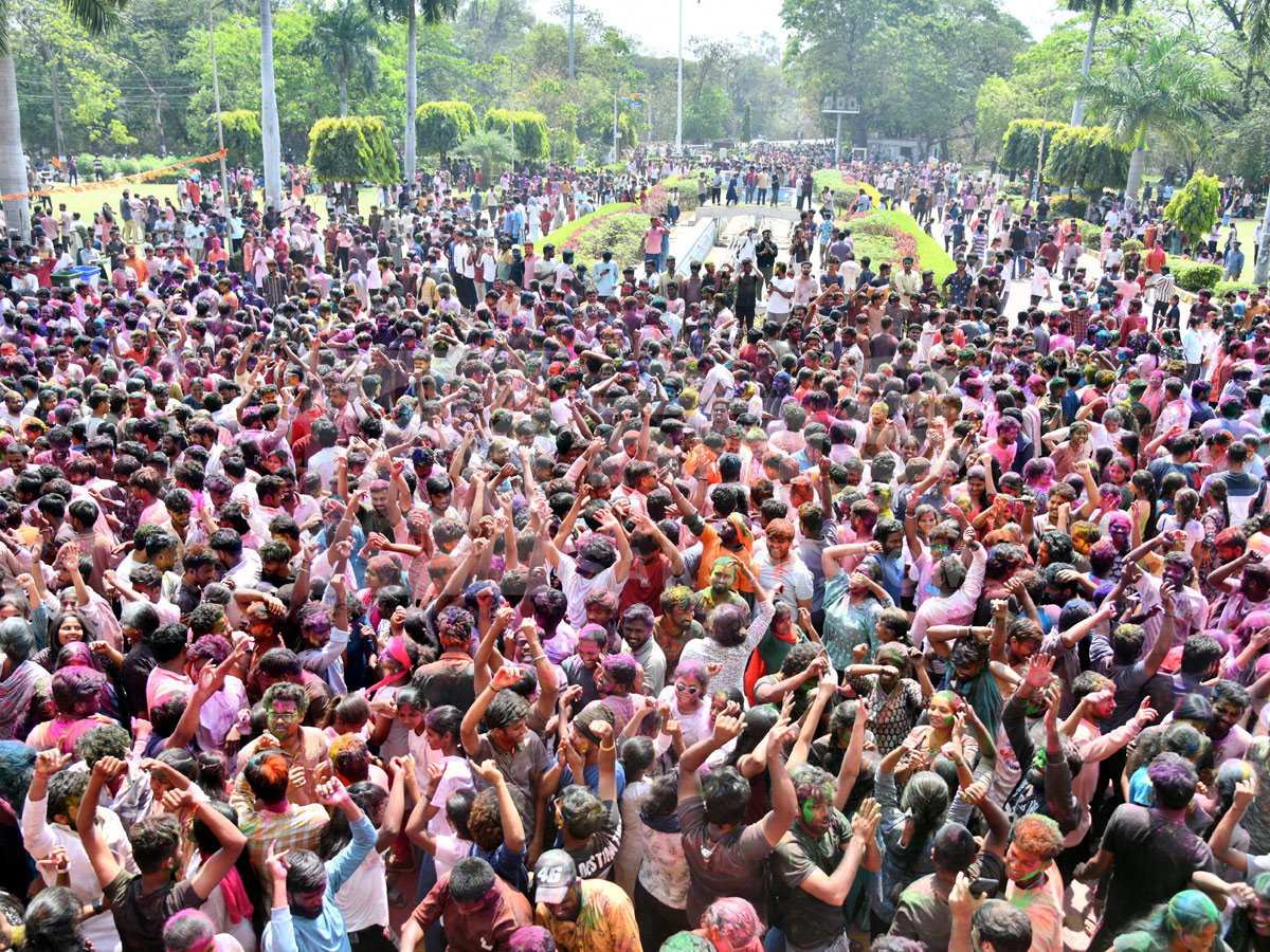 Grand Holi Celebrations In Hyderabad Photos11