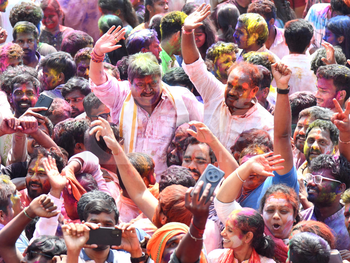 Grand Holi Celebrations In Hyderabad Photos13