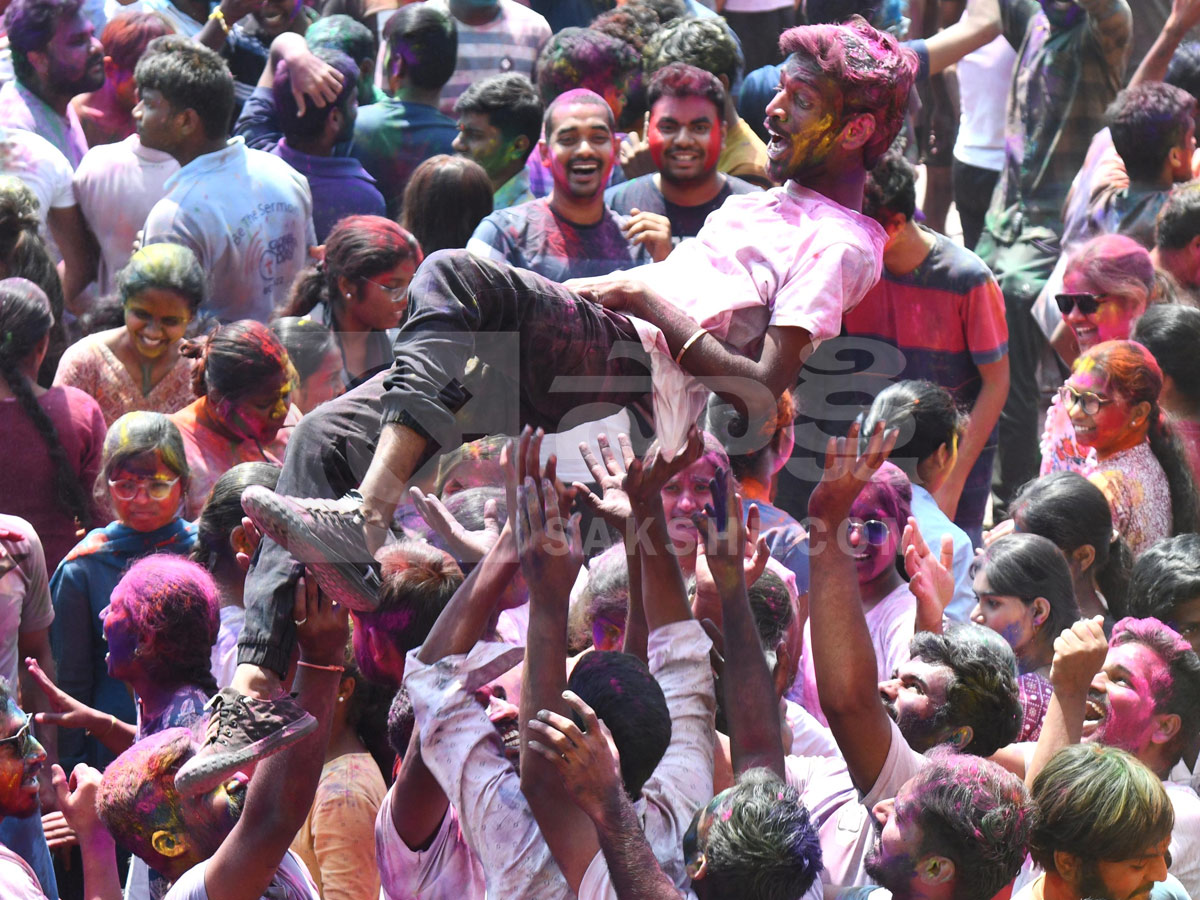 Grand Holi Celebrations In Hyderabad Photos18