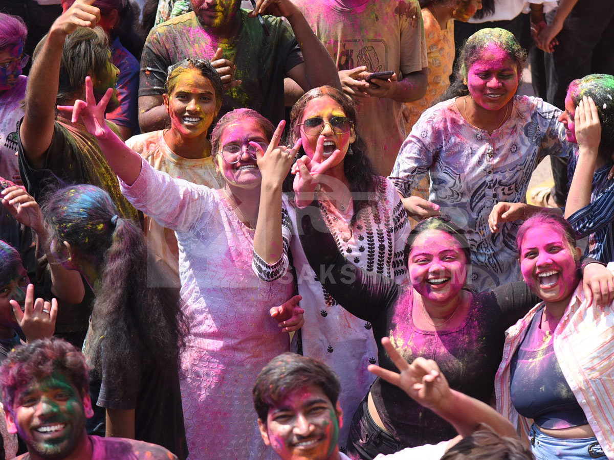 Grand Holi Celebrations In Hyderabad Photos34