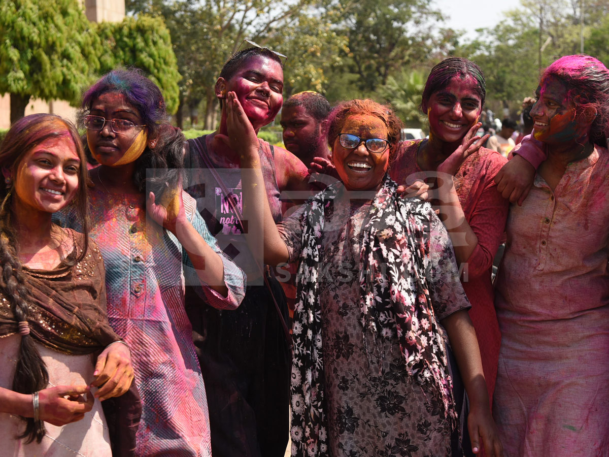 Grand Holi Celebrations In Hyderabad Photos37