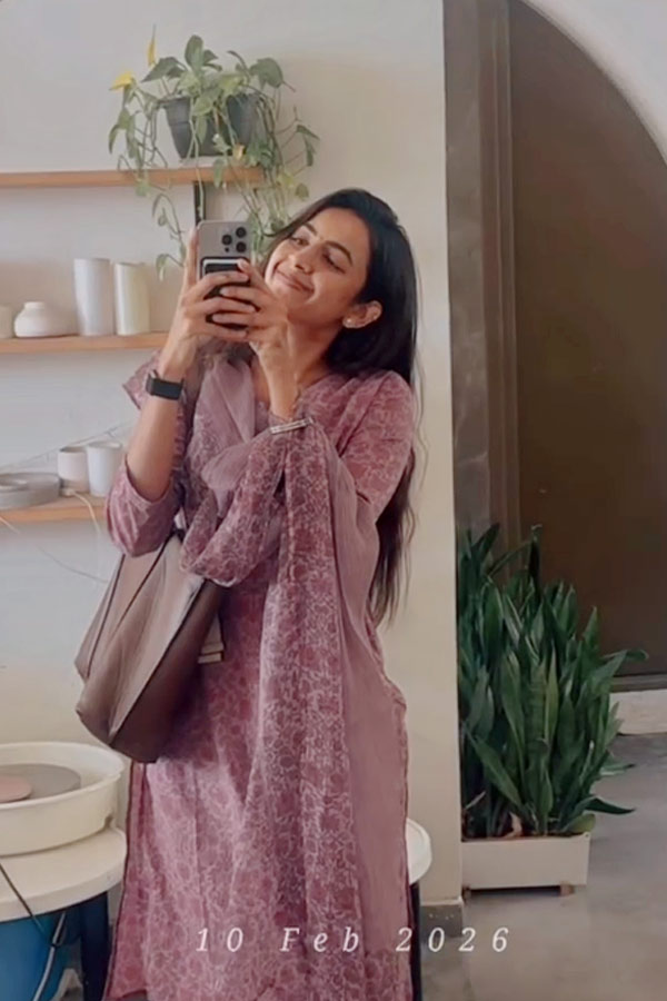 Mega Daughter Niharika Konidela Remembering February month Memories Photos5