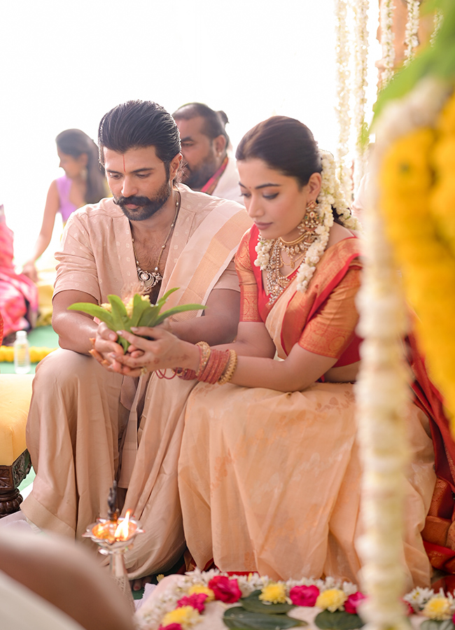 Vijay Deverakonda And Rashmika Visits Home Town Nagarkurnool18