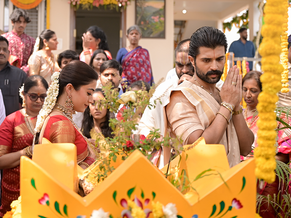 Vijay Deverakonda And Rashmika Visits Home Town Nagarkurnool3