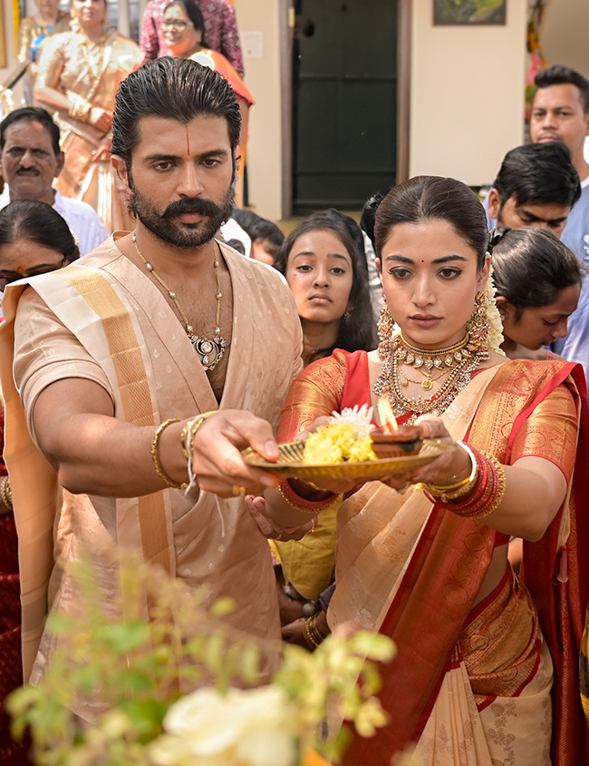 Vijay Deverakonda And Rashmika Visits Home Town Nagarkurnool5