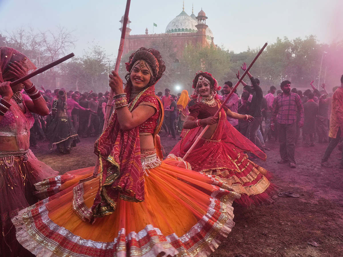 holi 2026 celebration in india11