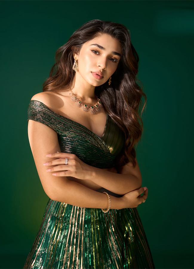 Tollywood Actress Krithi Shetty HD Photos2