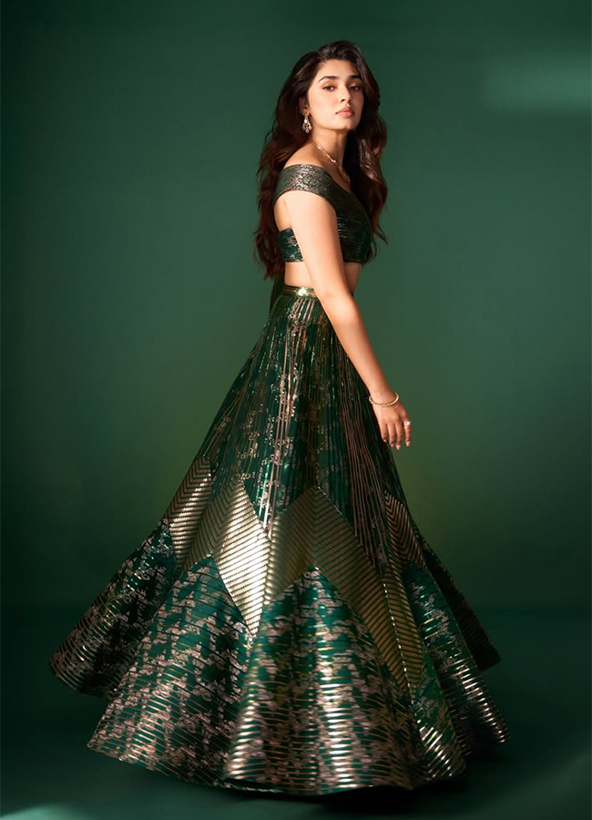 Tollywood Actress Krithi Shetty HD Photos6