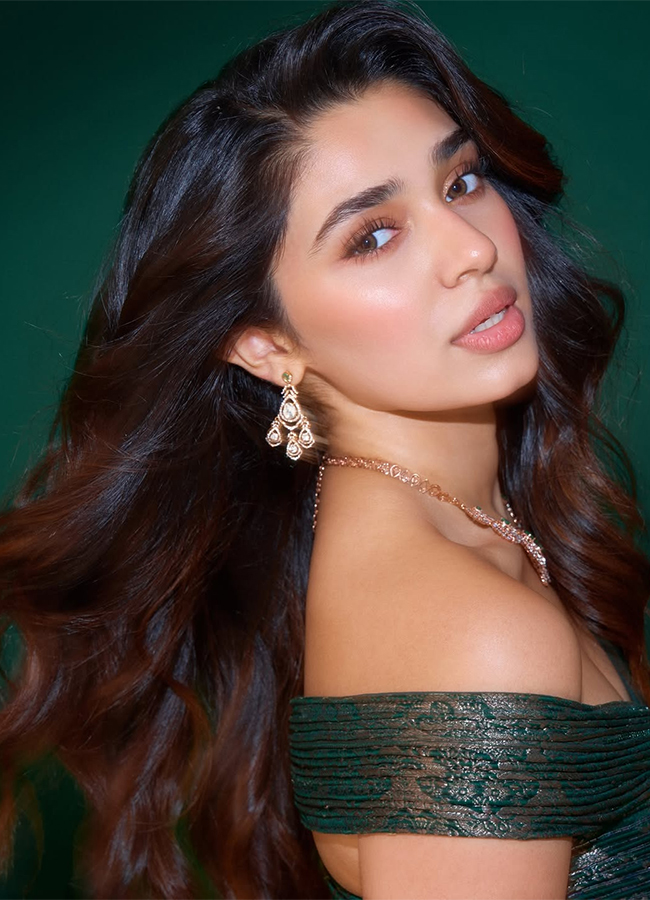 Tollywood Actress Krithi Shetty HD Photos8