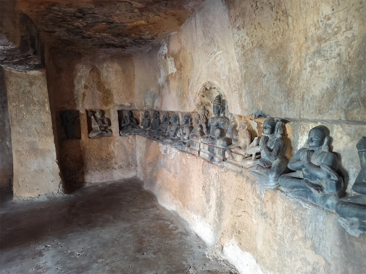 Undavalli Caves Located in Guntur District15
