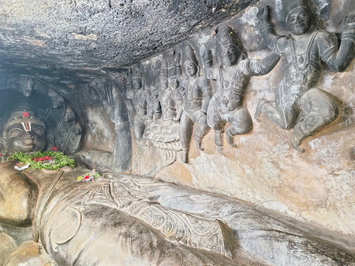 Undavalli Caves Located in Guntur District3
