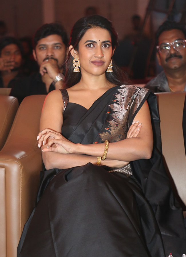 Actress Niharika Konidela HD Beautiful Photos11