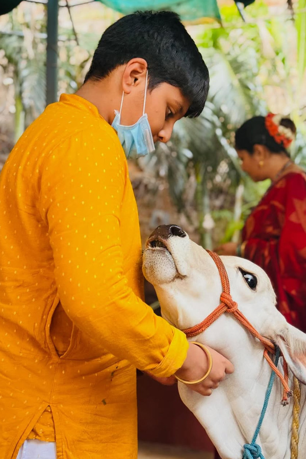 Anchor Anasuya shares memories from The month of March Photos12