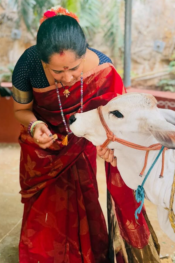 Anchor Anasuya shares memories from The month of March Photos13