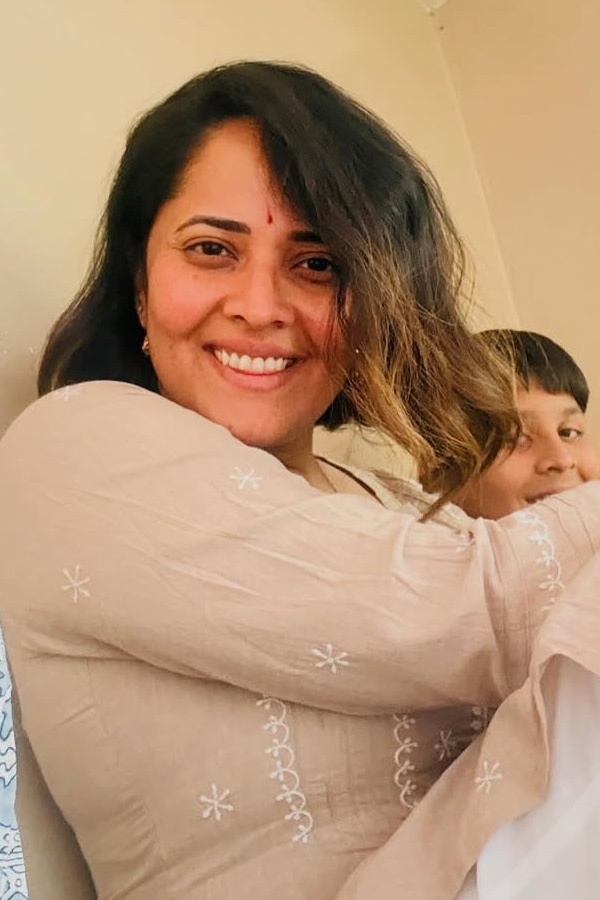 Anchor Anasuya shares memories from The month of March Photos5