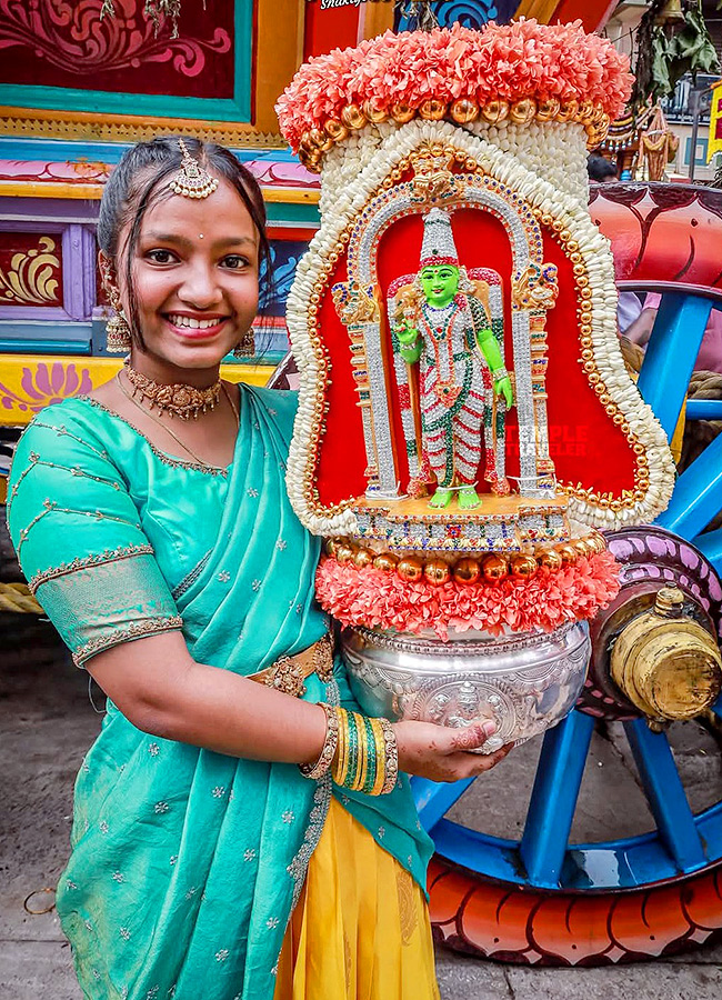 Bengaluru : A Feast for the Eyes The Harathi Lamp Celebration9