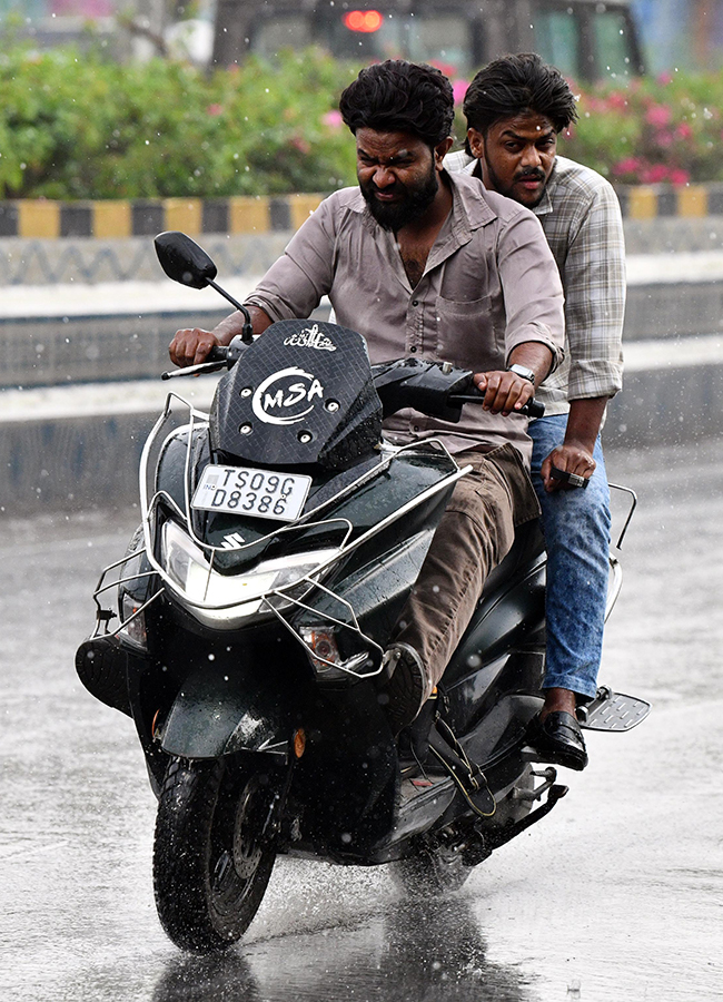 Heavy Rain Alert for Hyderabad HD Photos10