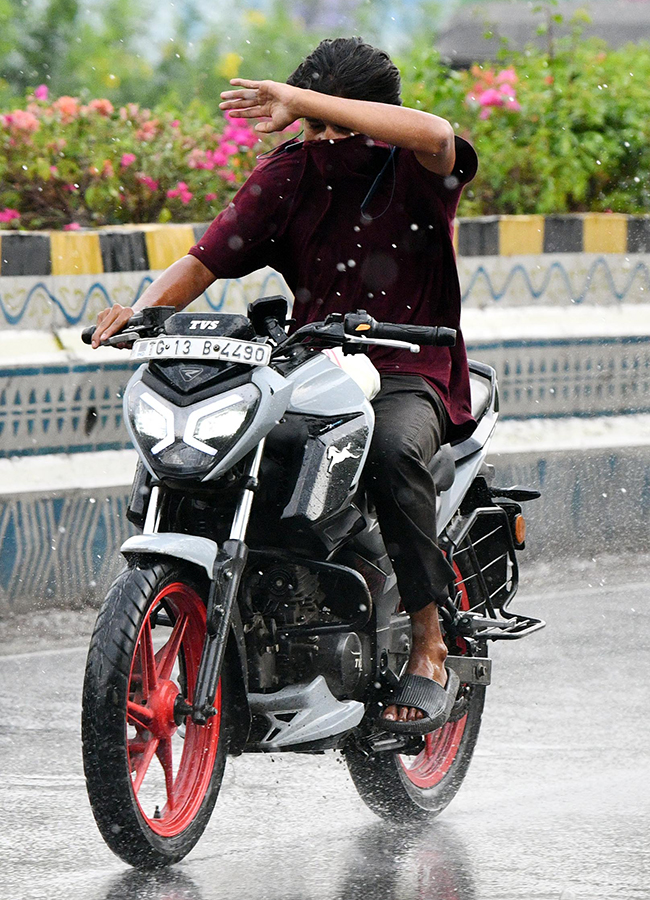 Heavy Rain Alert for Hyderabad HD Photos11