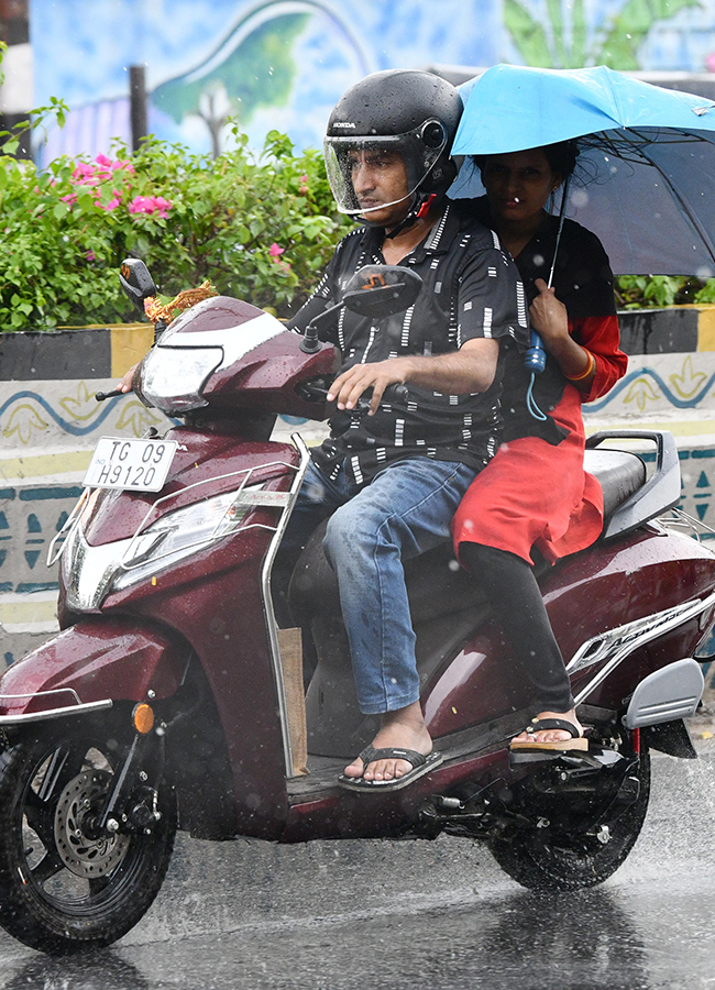 Heavy Rain Alert for Hyderabad HD Photos12