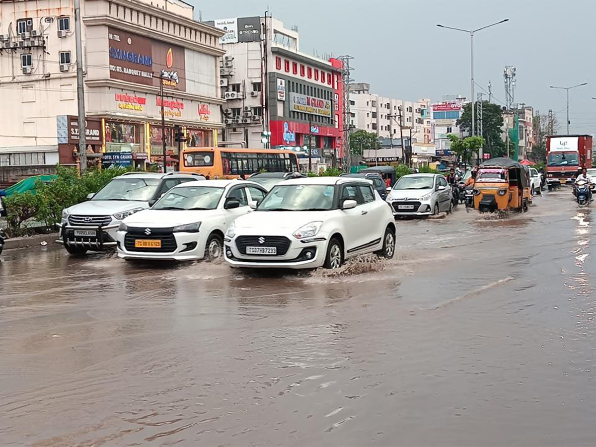 Heavy Rain Alert for Hyderabad HD Photos16