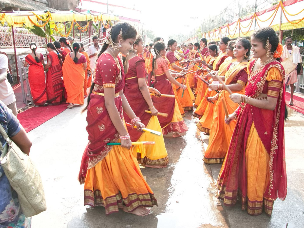 Vontimitta : Lord Kodandarama adorned as Mohini gracefully 2