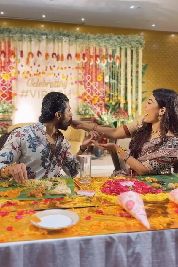 Actors Rashmika Mandanna And Vijay Deverakonda met Their fans Photos2