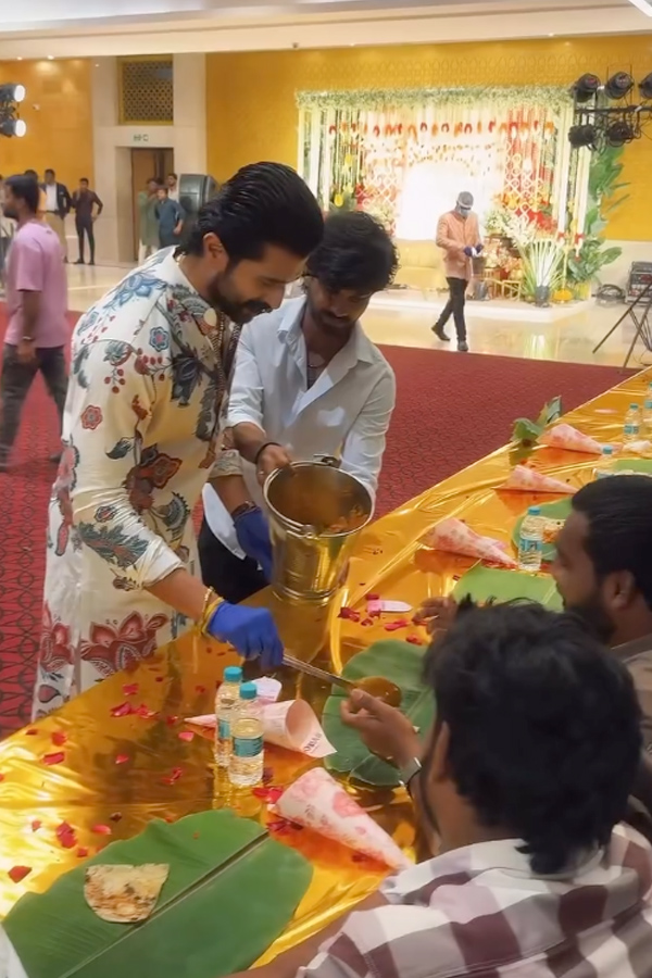 Actors Rashmika Mandanna And Vijay Deverakonda met Their fans Photos17