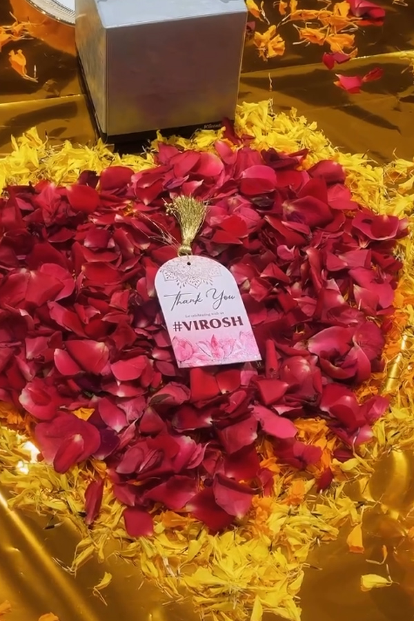 Actors Rashmika Mandanna And Vijay Deverakonda met Their fans Photos6