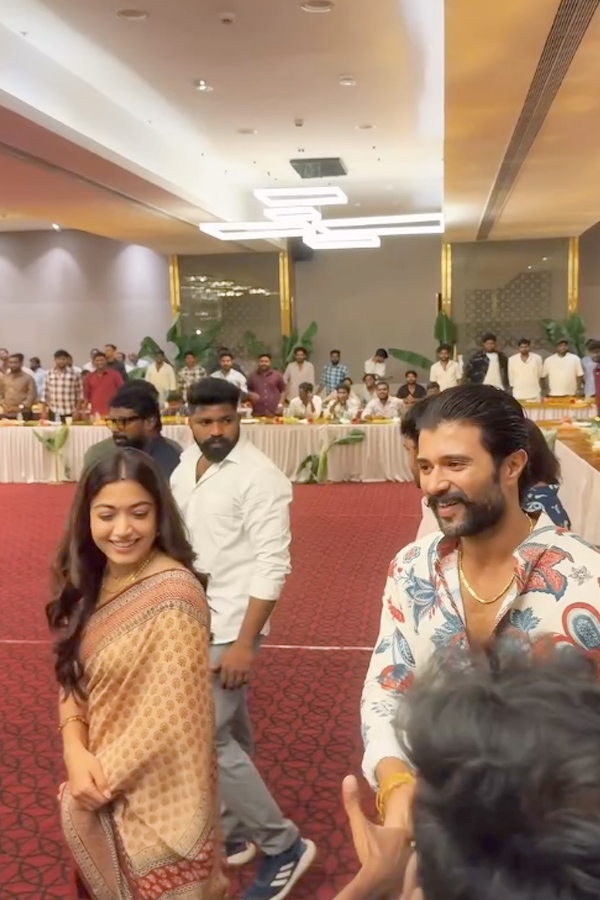 Actors Rashmika Mandanna And Vijay Deverakonda met Their fans Photos8