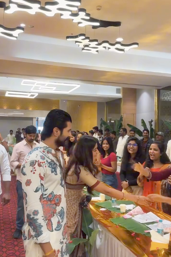 Actors Rashmika Mandanna And Vijay Deverakonda met Their fans Photos10
