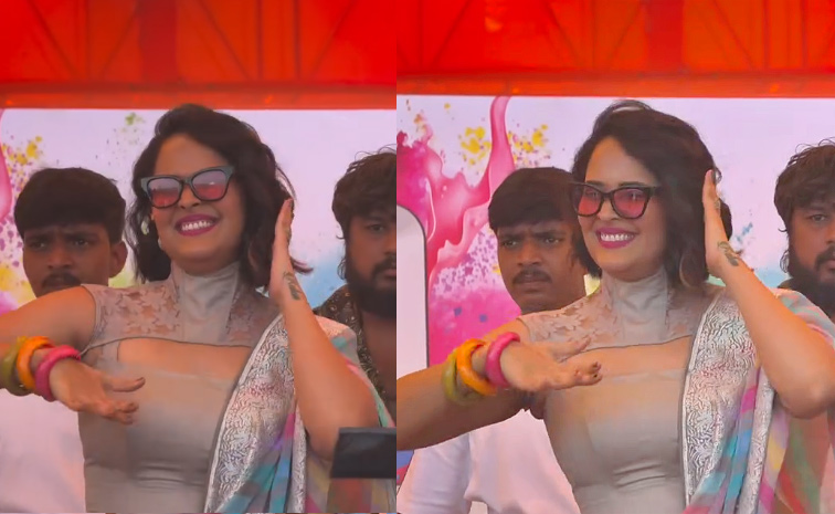 Anasuya Bharadwaj At Holi Celebrations Photos11