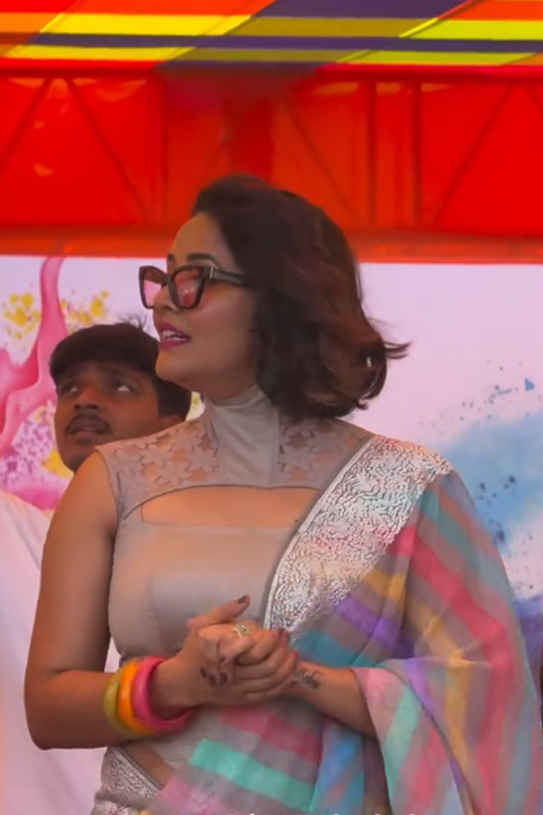 Anasuya Bharadwaj At Holi Celebrations Photos14