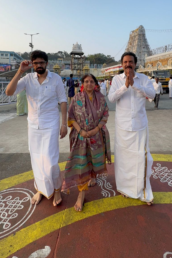 Celebrities Visit Tirumala Temple Photos14