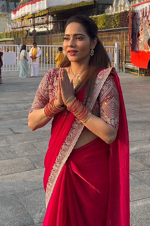 Celebrities Visit Tirumala Temple Photos16