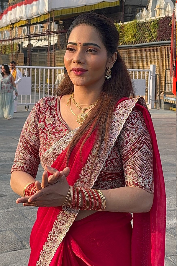 Celebrities Visit Tirumala Temple Photos19