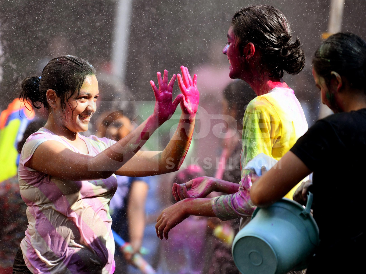 Hyderabad Gears UP For Holi Celebrations Photos3