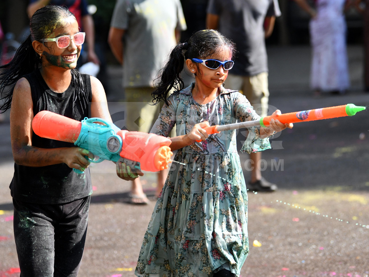 Hyderabad Gears UP For Holi Celebrations Photos6
