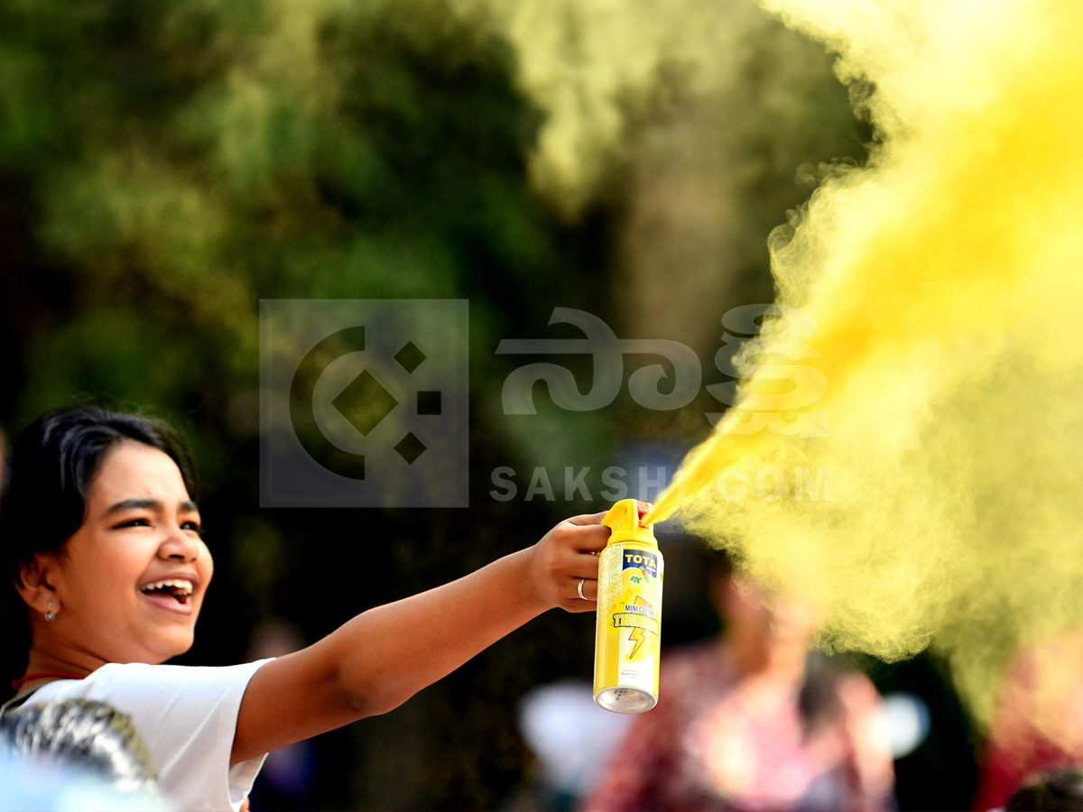 Hyderabad Gears UP For Holi Celebrations Photos11