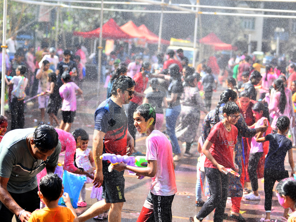 Hyderabad Gears UP For Holi Celebrations Photos14