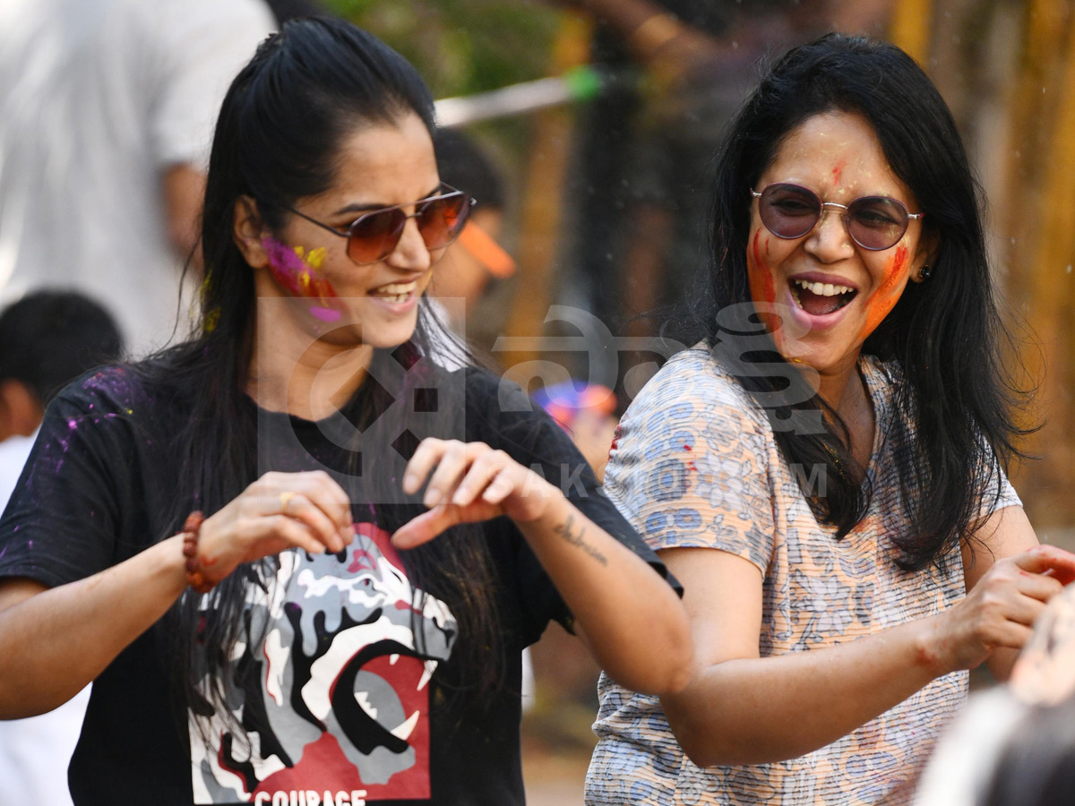 Hyderabad Gears UP For Holi Celebrations Photos17