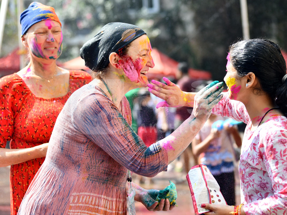 Hyderabad Gears UP For Holi Celebrations Photos19