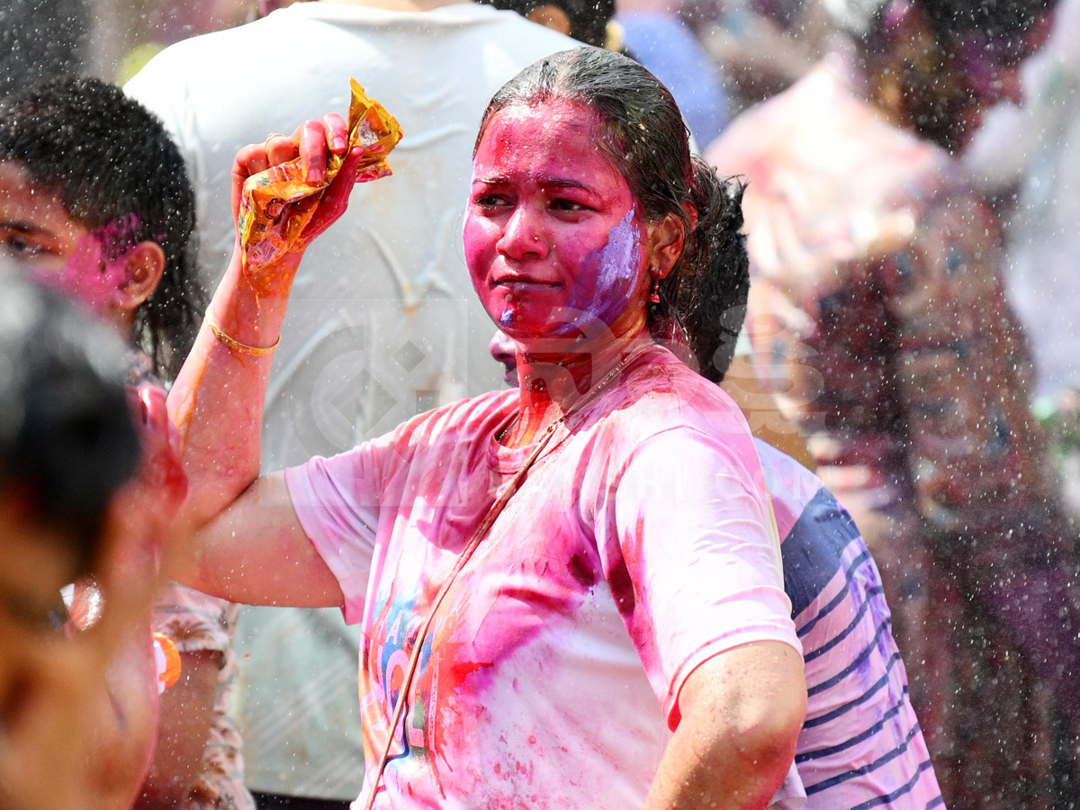 Hyderabad Gears UP For Holi Celebrations Photos23