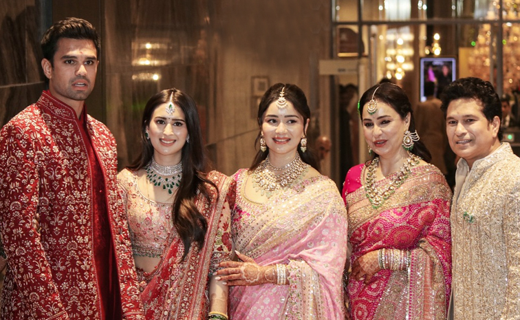 Celebrities At Arjun Tendulkar Saaniya Chandhok Wedding Photos3