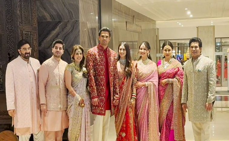 Celebrities At Arjun Tendulkar Saaniya Chandhok Wedding Photos7