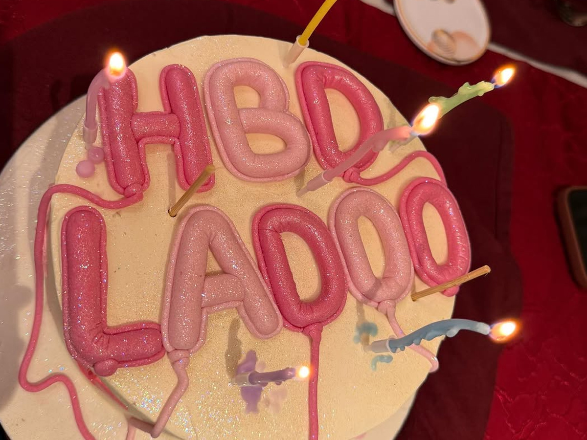 Actress Janhvi Kapoor celebrates birthday By walking 3,500 steps At Tirumala PHotos8